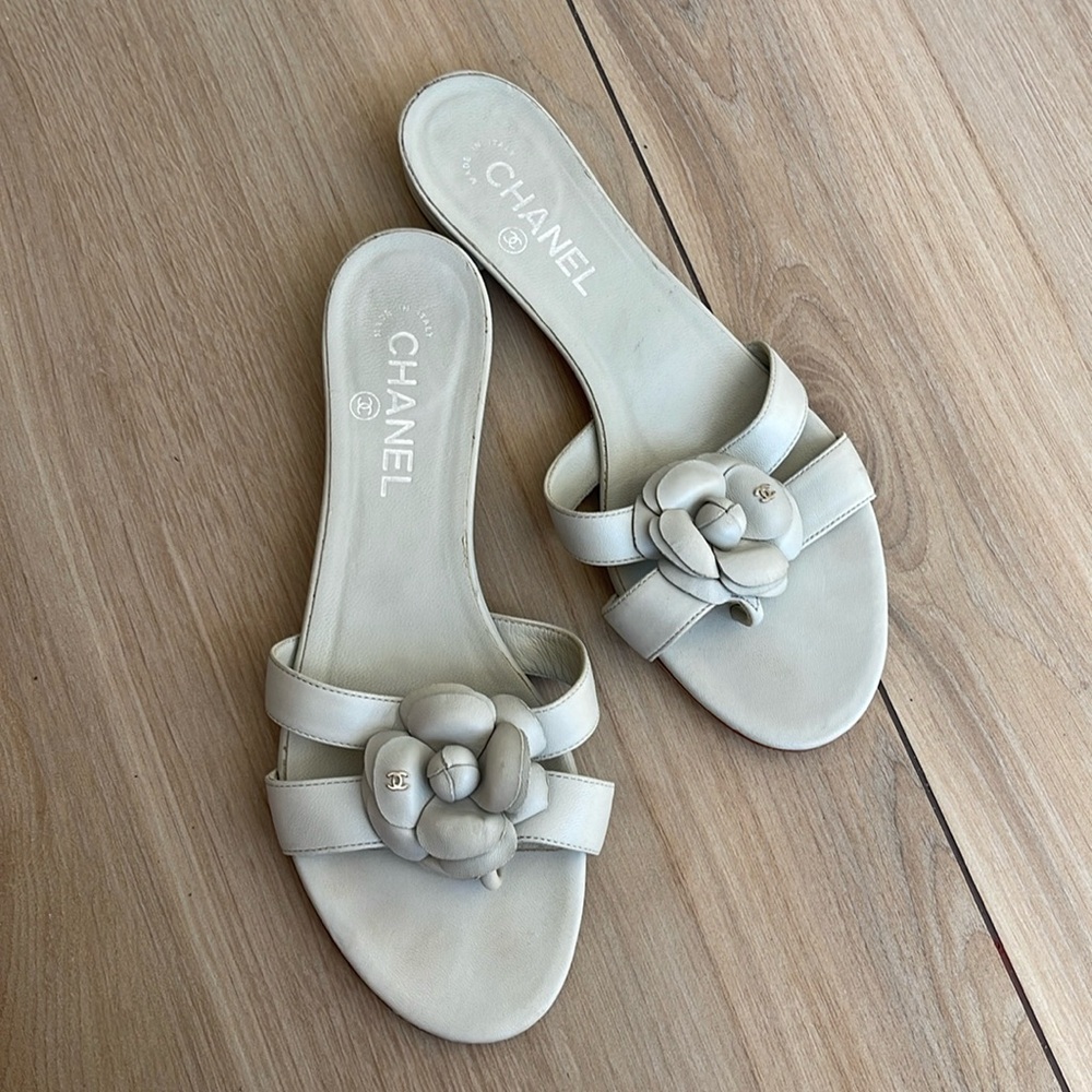 Authentic Chanel slide. Loved very much